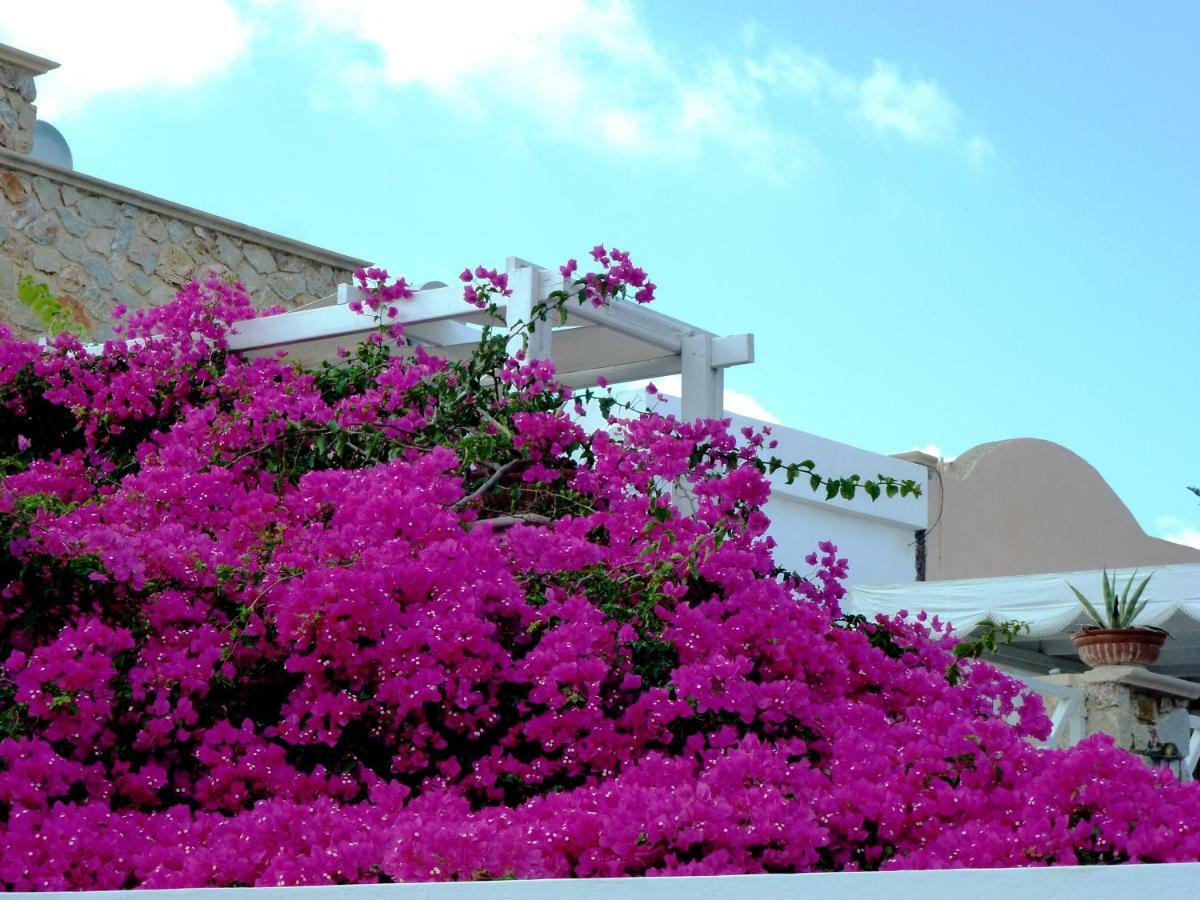 Bougainvillea Suites Kamári Exterior foto