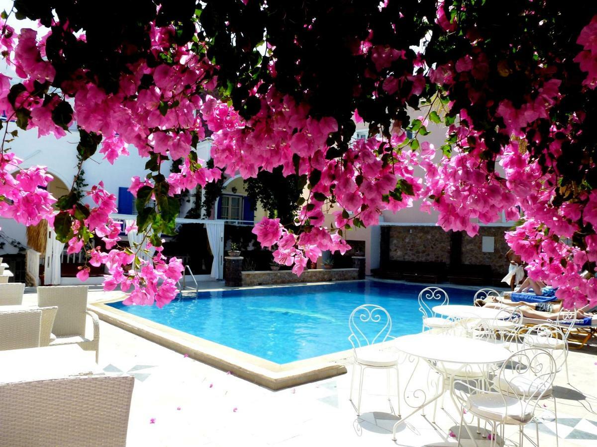 Bougainvillea Suites Kamári Exterior foto