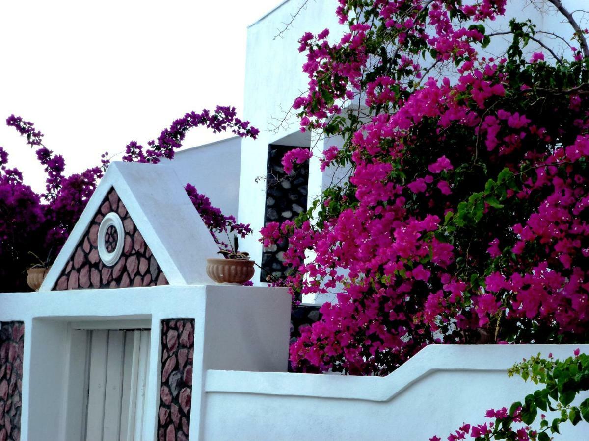 Bougainvillea Suites Kamári Exterior foto