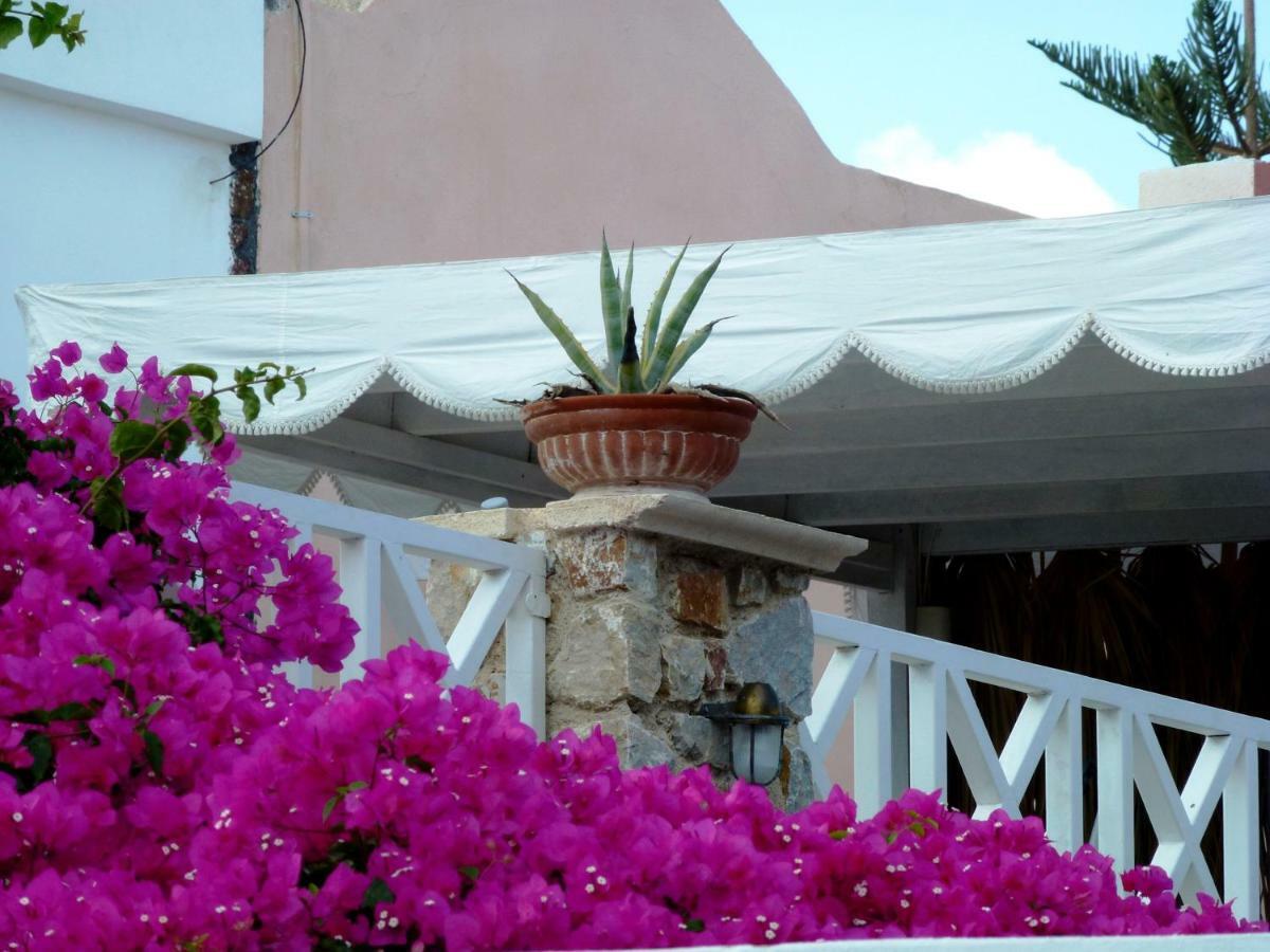 Bougainvillea Suites Kamári Exterior foto